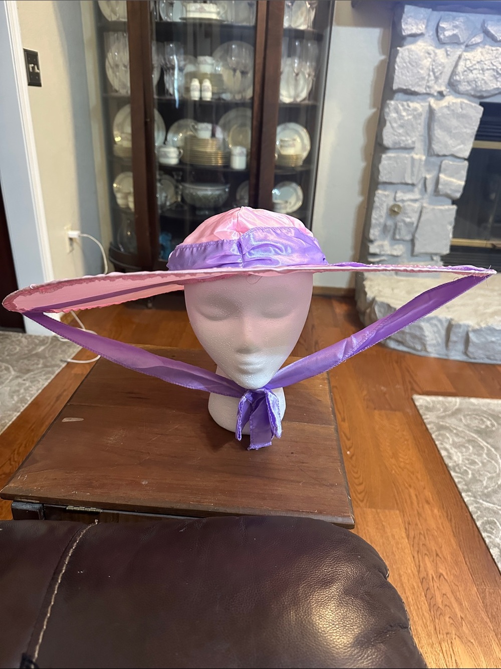 Women’s Costume Wide Brim Sun Hat with Chin Tie - Pink & Lavender